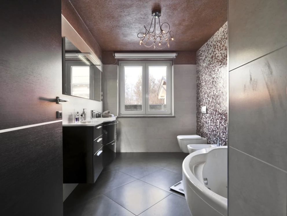 waterproof vinyl flooring in the traditional bathroom