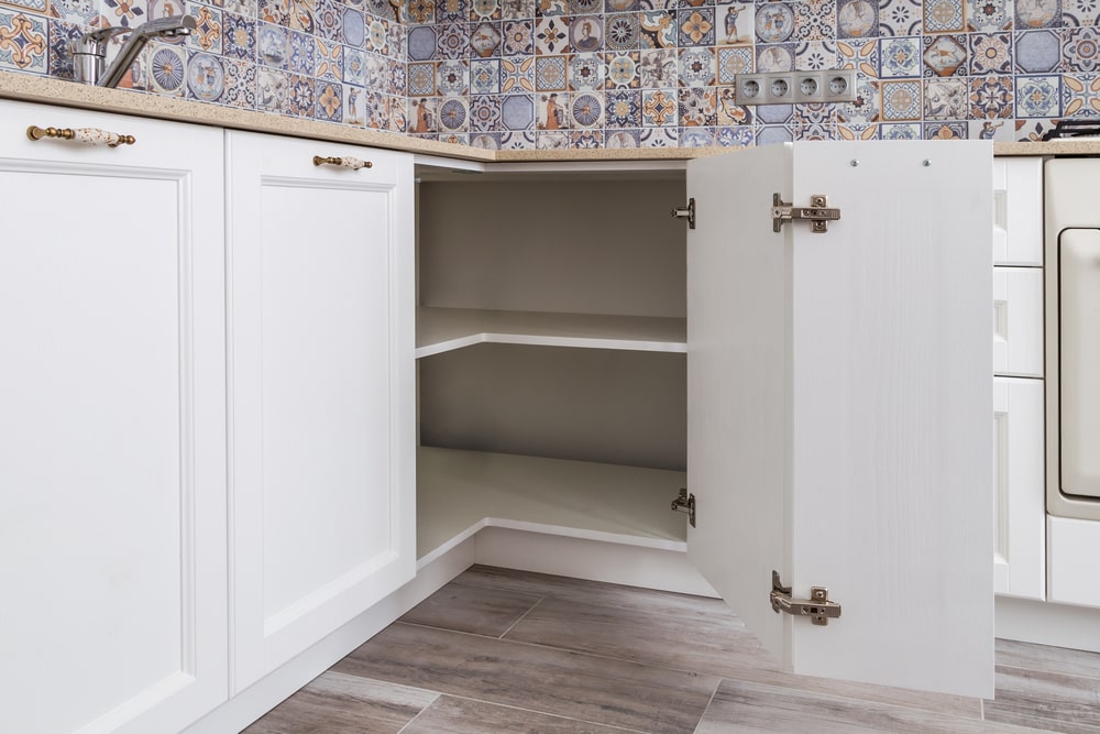 corner cabinet hinges for bi-fold door wide opening