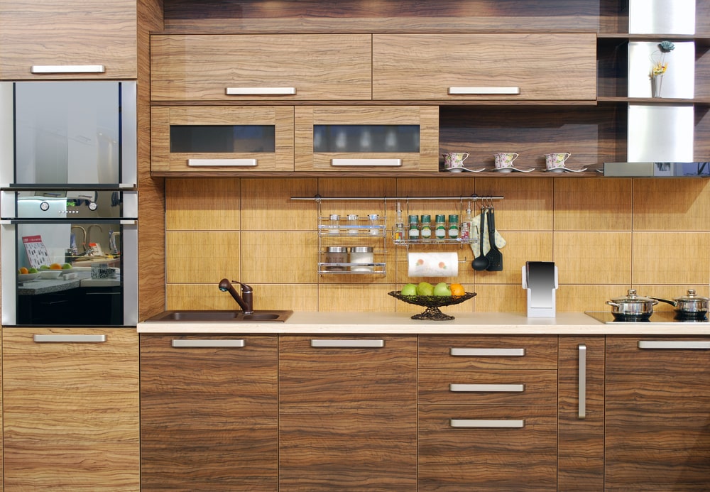 lift upper cabinets with wood vertical grain