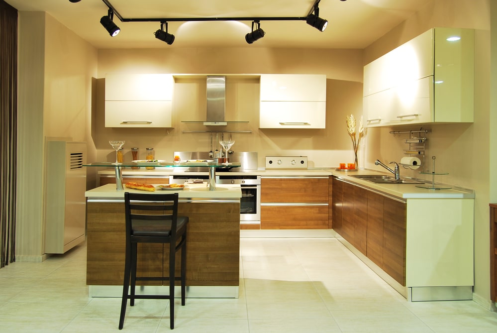 different tone cabinet doors and frame in the kitchen