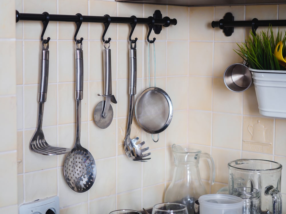 hanging wall rack for cooking tools