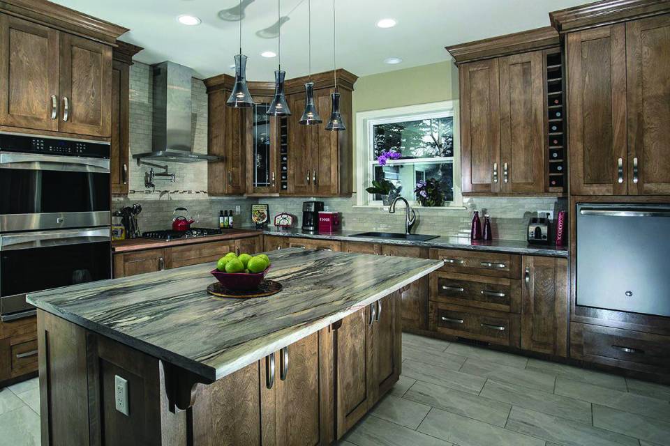 Brown Kitchen Cabinets Look Modern, What Color Goes Good With Brown Kitchen Cabinets