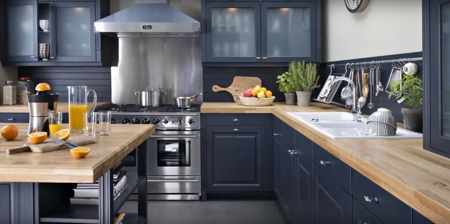 Navy Blue Kitchen Cabinets : Top Design Tips